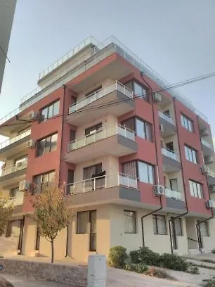 Приятный Отдых В Студии На Море В Сарафово Apartment Burgas
